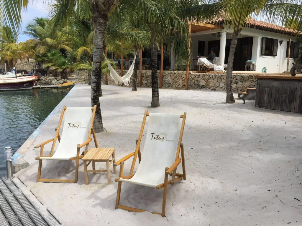 Lagoon Villas