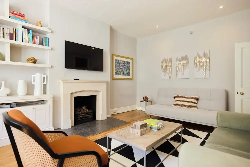 The West Kensington Hideout - Cozy 2bdr Flat With Garden