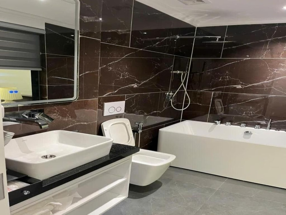 Royal Hotel Hà Nội