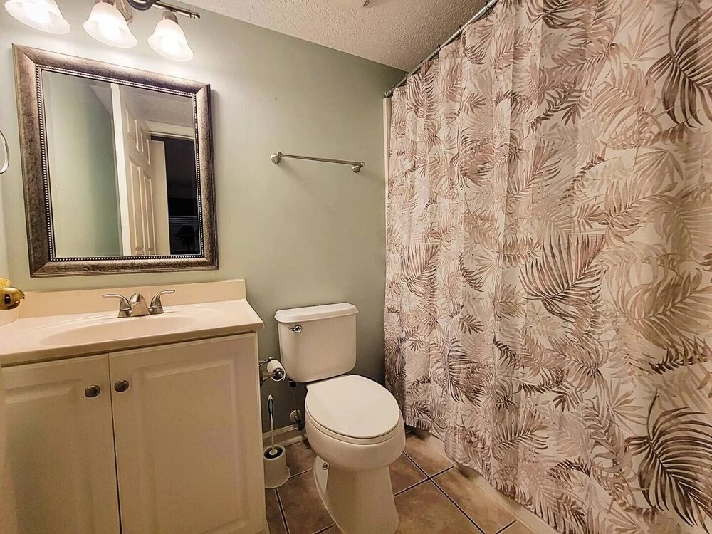 Ashworth 1005 4 Bedroom Condo by RedAwning, North Myrtle Beach