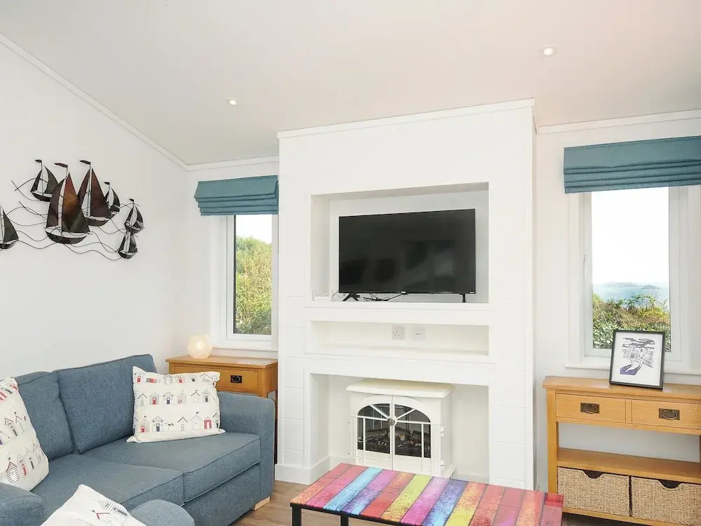 Midway Lodge