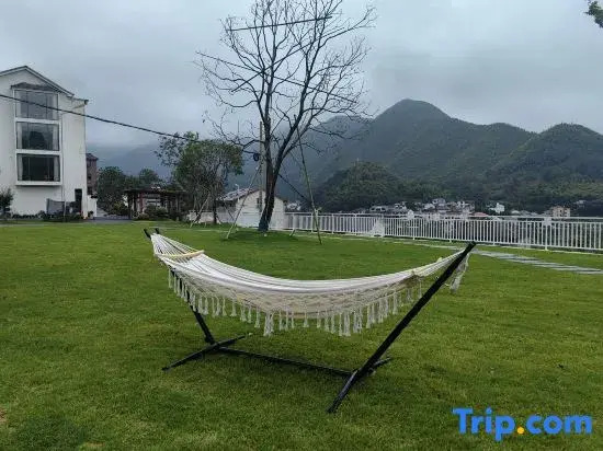 Qingguo Luxury Villa for Parent-child Vacation in Anji (Longwangshan Gorge Drifting Store)