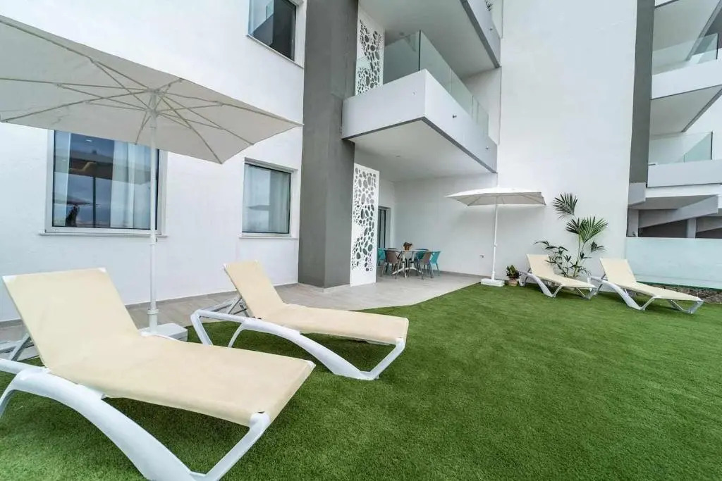 Ocean Garden Suite 10 con jardín privado