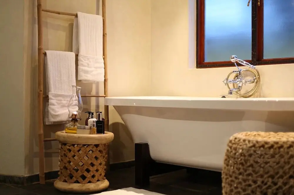 Ivory Wilderness River Rock Lodge