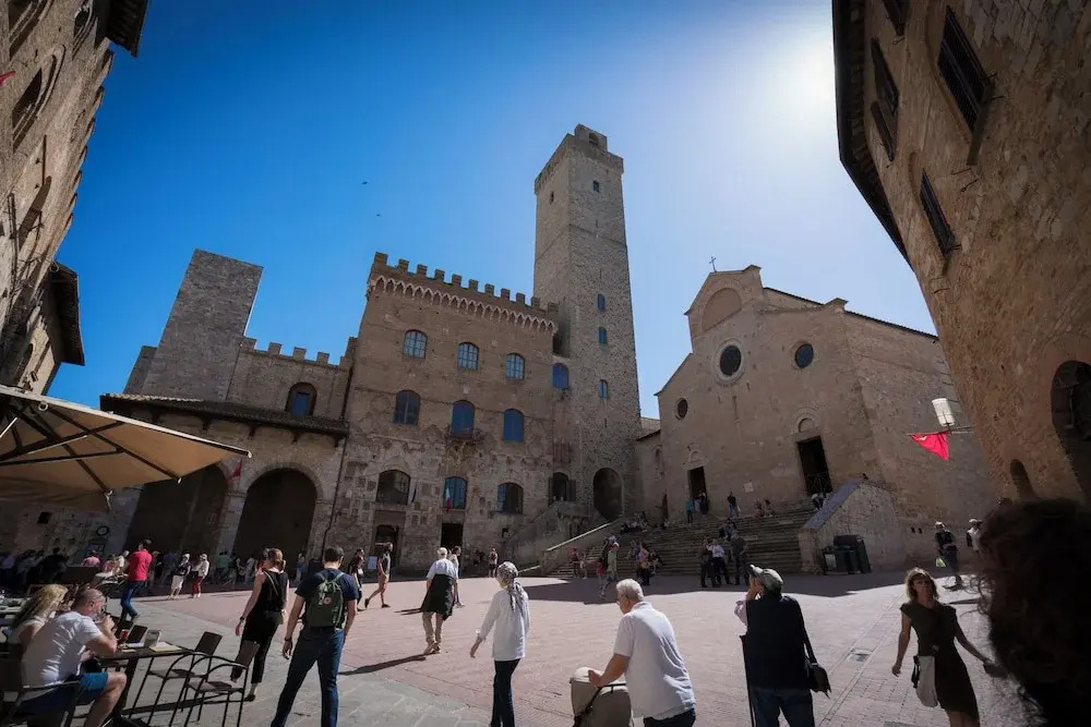 Casa Martina, Piazza Delle Erbe, San Gimignano
