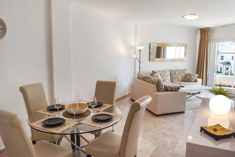 2BR Apartment in Calahonda Near the Beach Ref 91