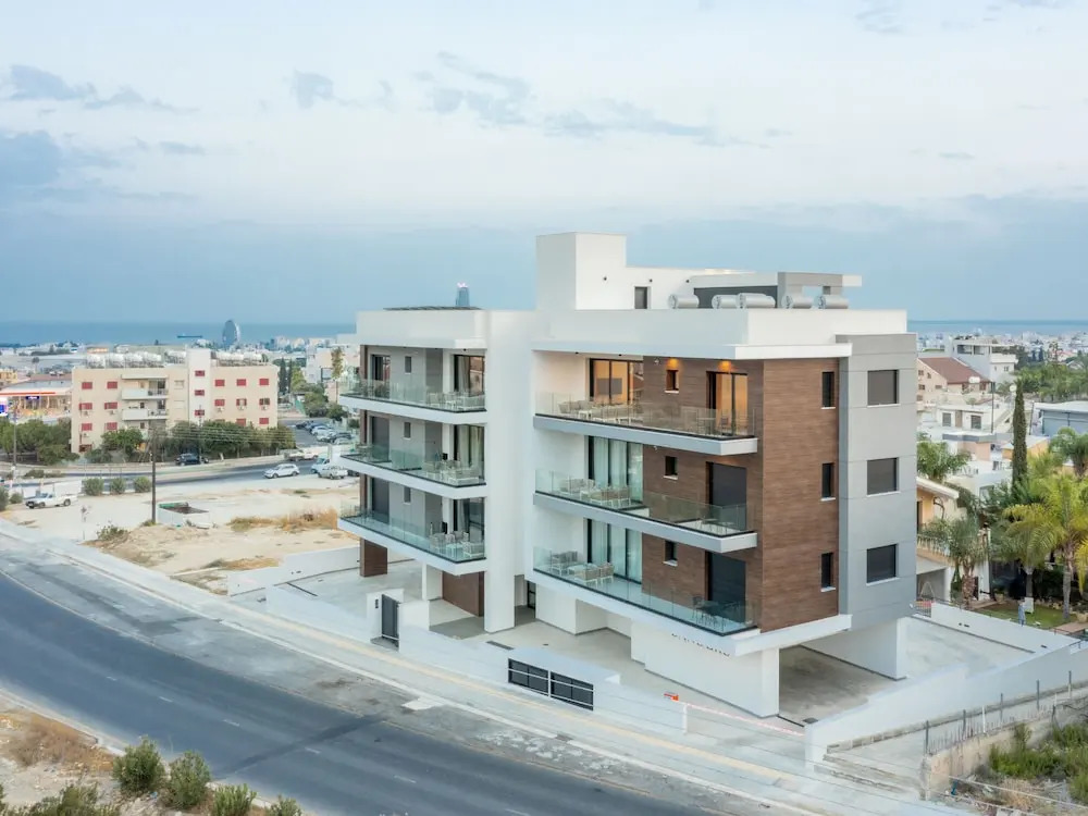 Sanders Elgio - Delightful 2-bdr Apt With Balcony