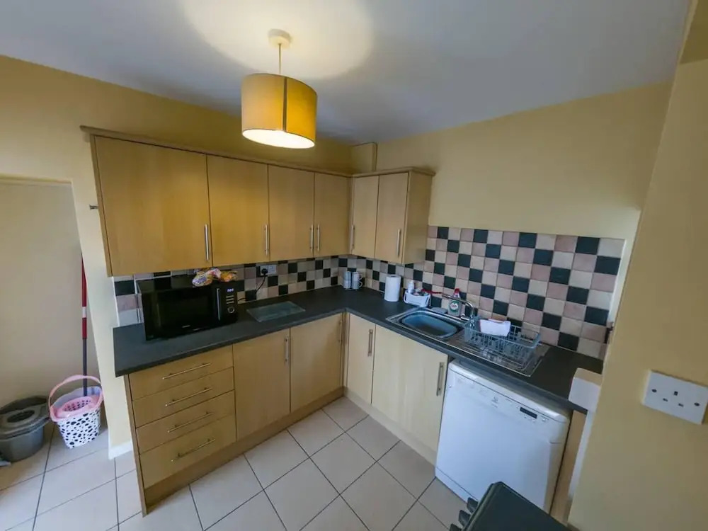 6 Guests-free Public Parking-5 Min to Beach