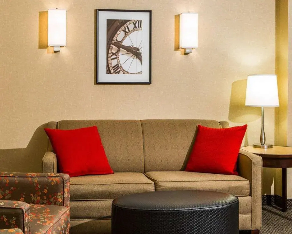 Cambria Suites Traverse City