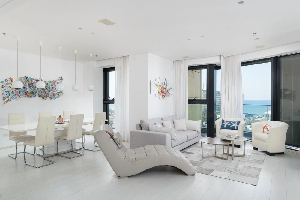Bat Yam Luxury with Terrace & Sea View