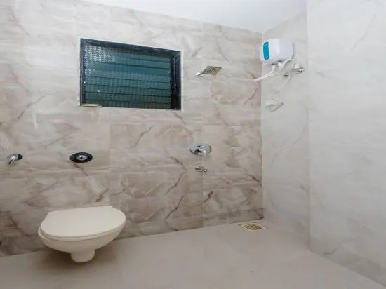 OYO 27896 Everest Inn