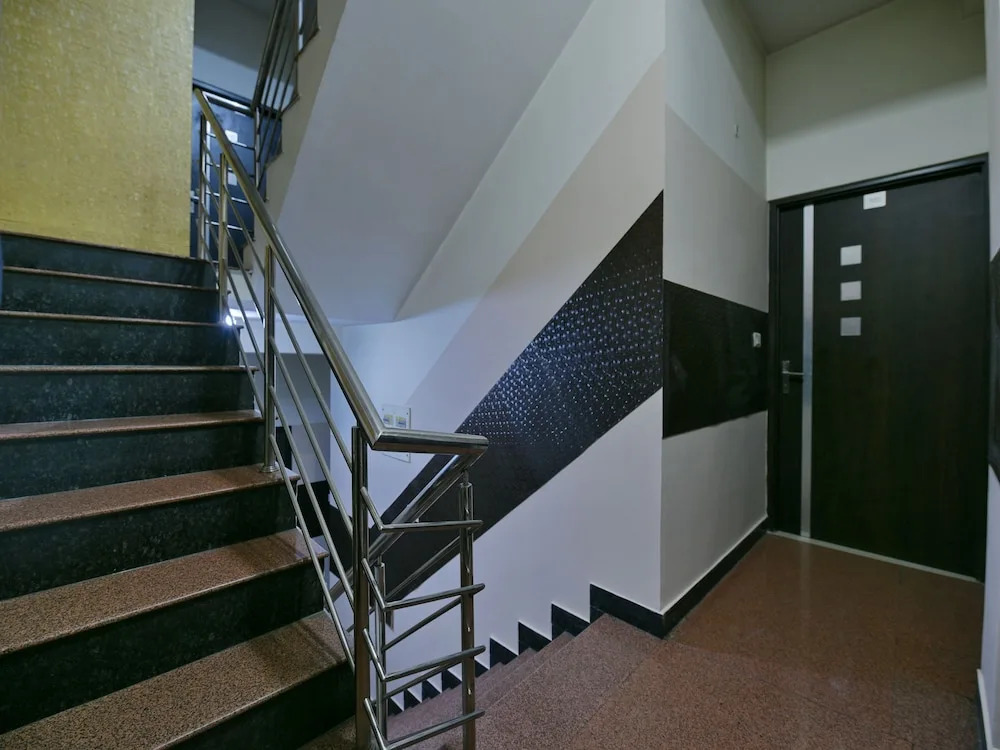 OYO 11754 Hotel Classic 7