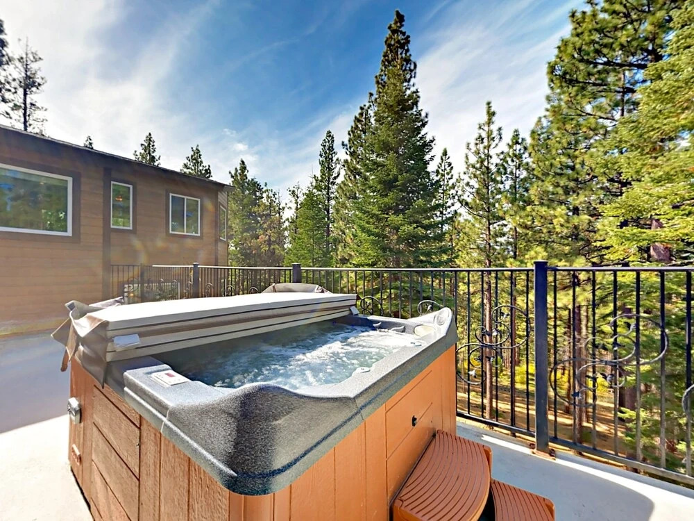 5BR Home w/ Hot Tub & Game Room
