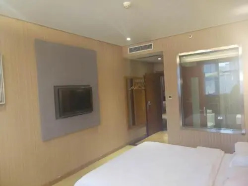 Baiyulan Hotel (Anyang Anzhang Avenue Branch)