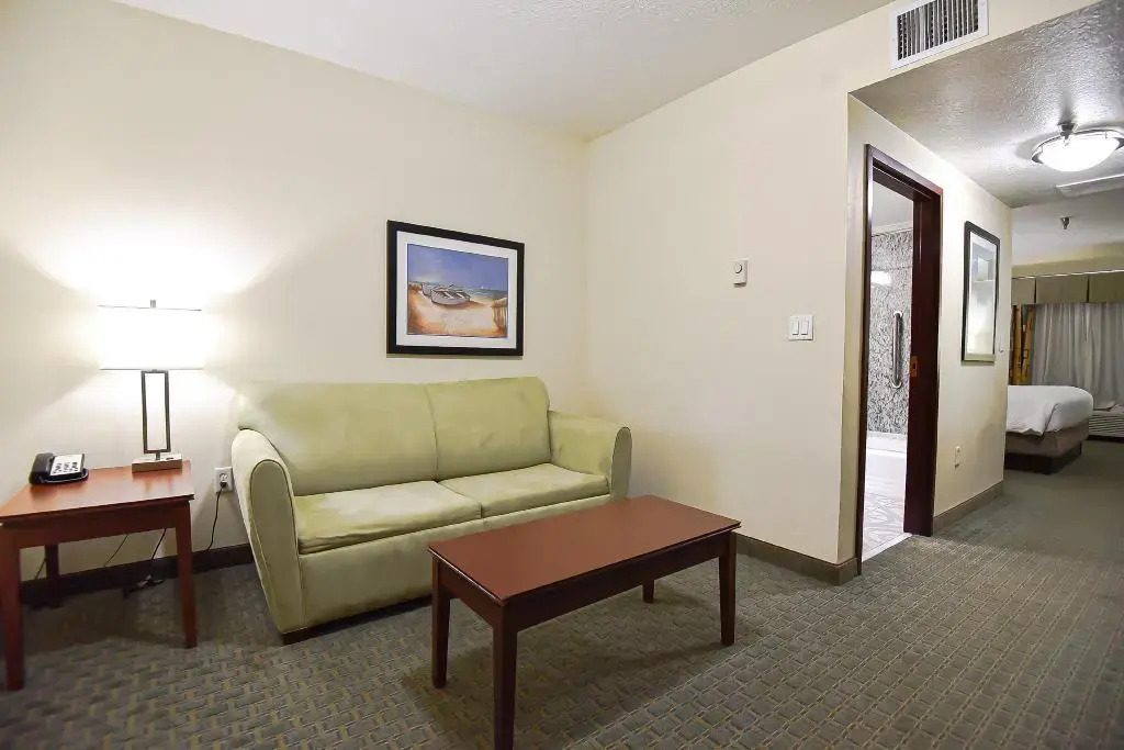 Holiday Inn Express & Suites Cocoa by IHG