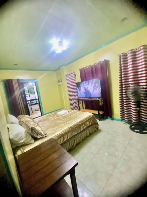 Lens Staycation 2bdr 1BR Ktchn-upstairs