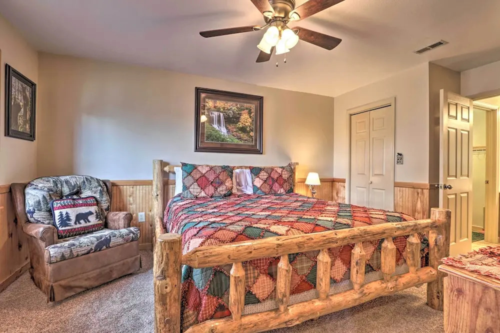 Smoky Mountain Retreat w/ Hot Tub, Arcade Games