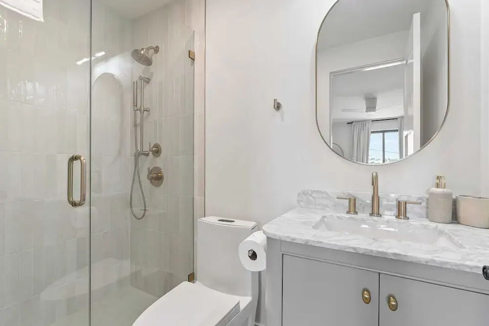 Modern 5bdr Beach House Near Sunset Cliffs Point View Retreat by Avantstay