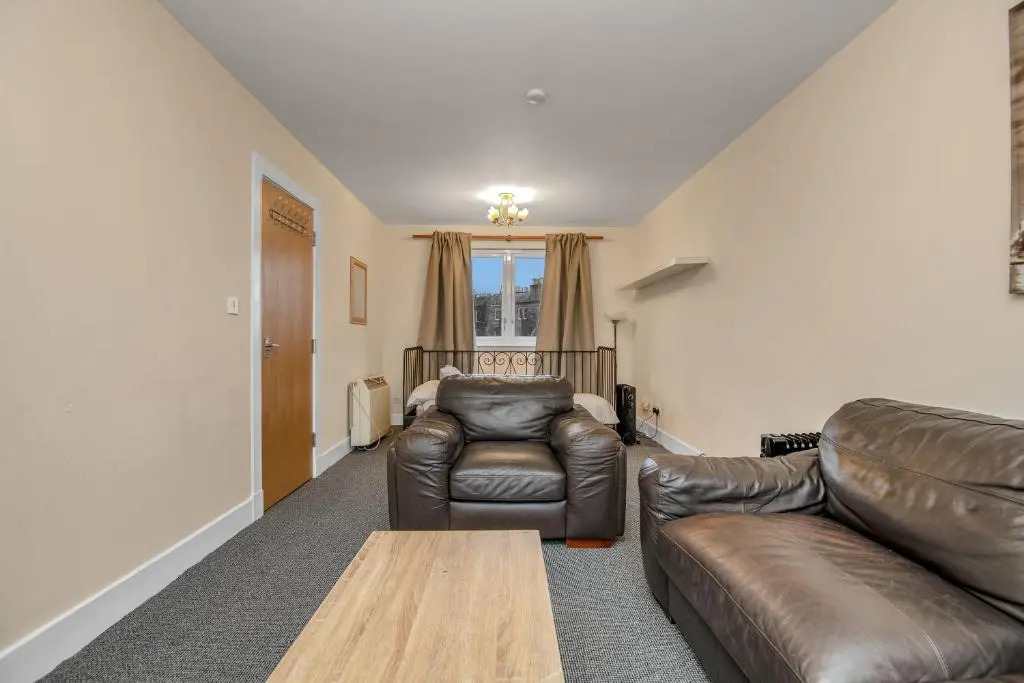 Edinburgh City Center Coady Apartment SLEEPS 5 FREE CAR PARK SPACE