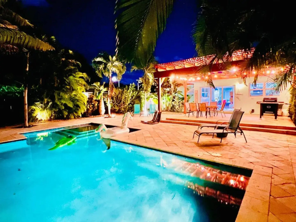 Private Pool & Games Near Dania Pointe & Beaches