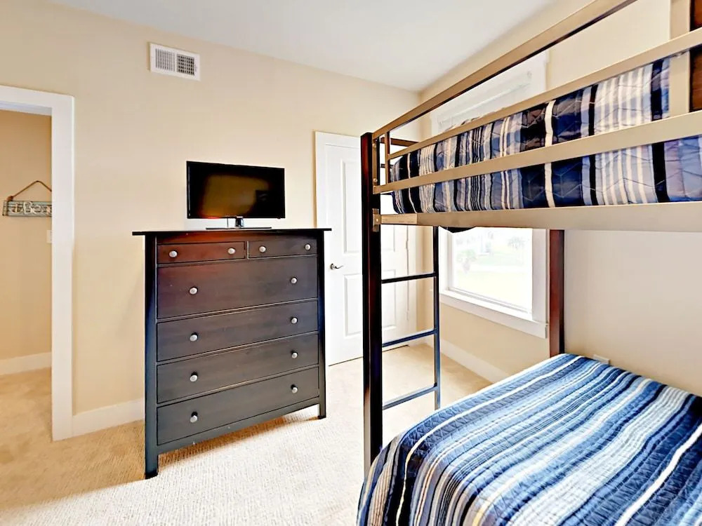 Pointe West #203 - 3 Br Condo