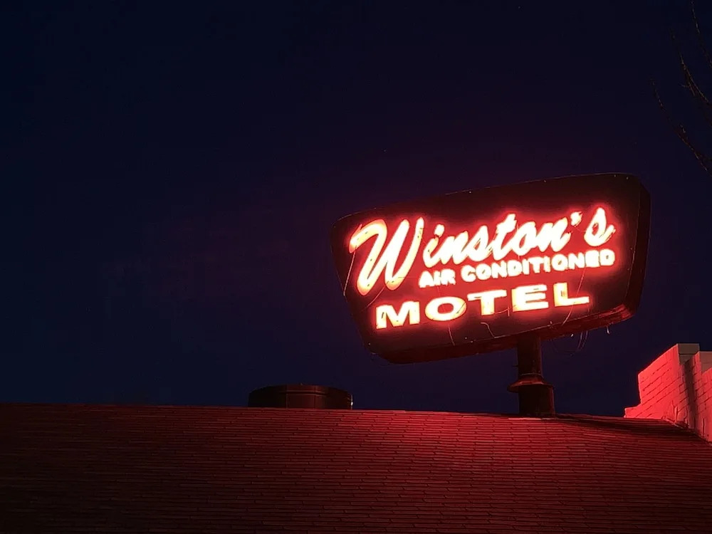 Winstons Air Conditioned Motel