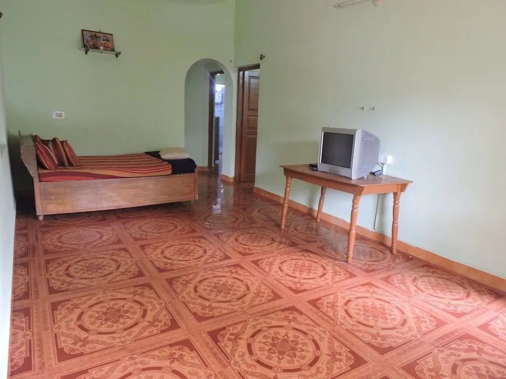 Monica Guest House