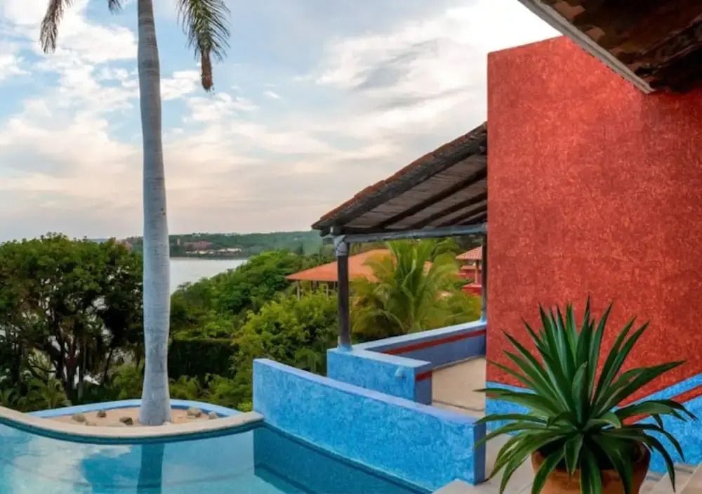 Lujosa Casa de 4 Recámaras con Alberca