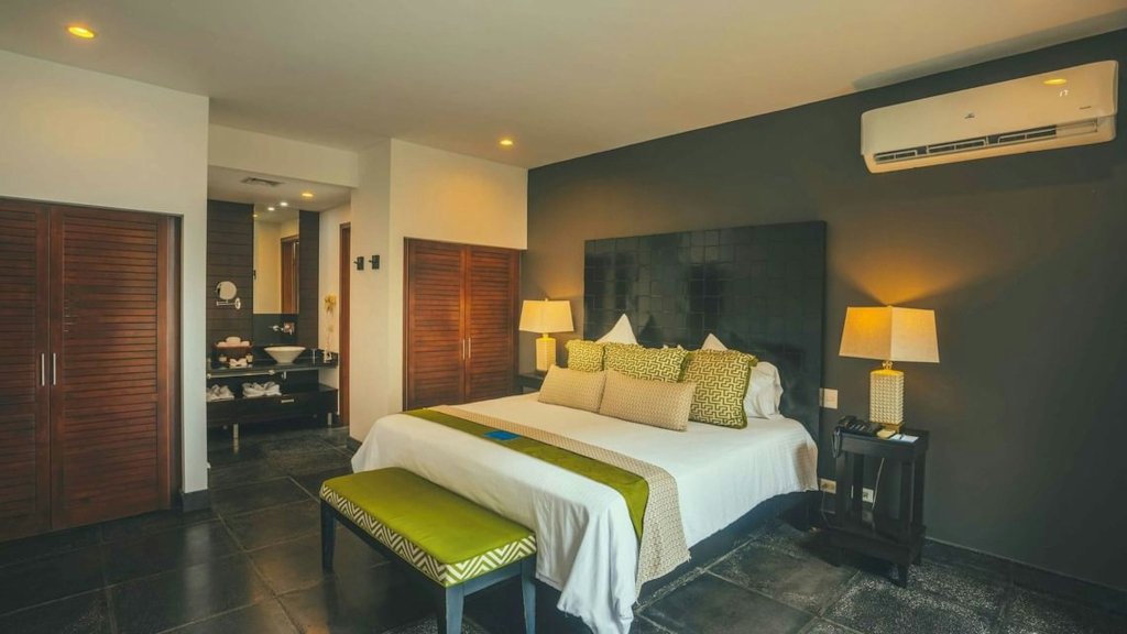 Los Altos Resort