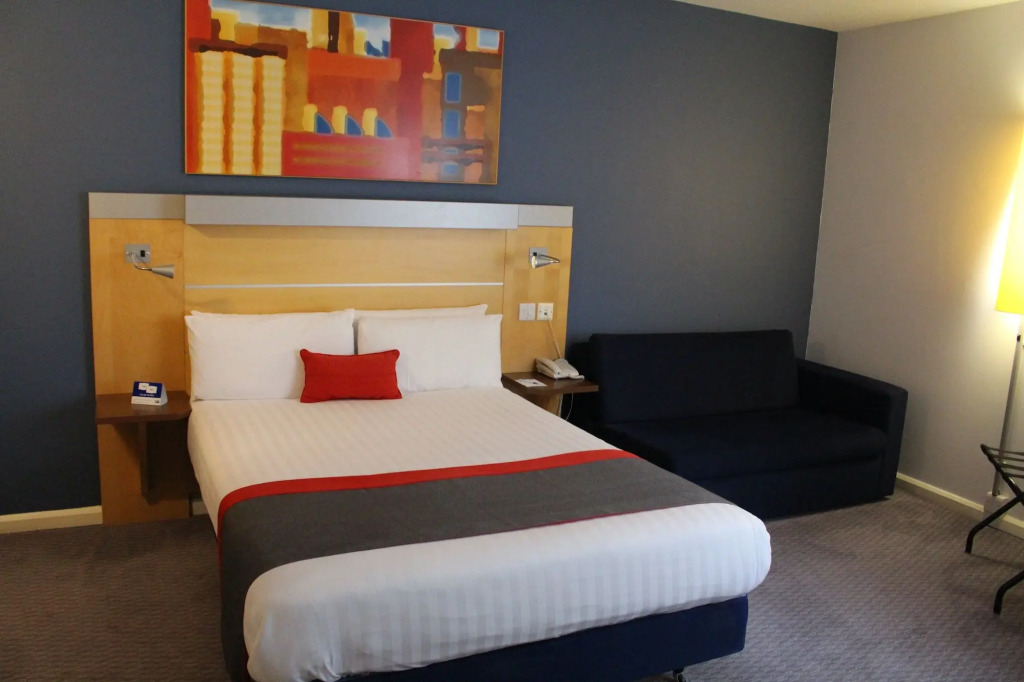 Holiday Inn Express London Croydon by IHG
