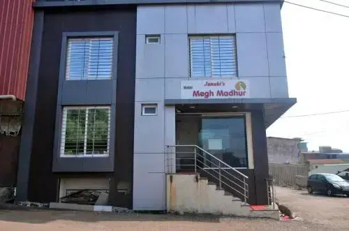 Hotel Megh Madhur