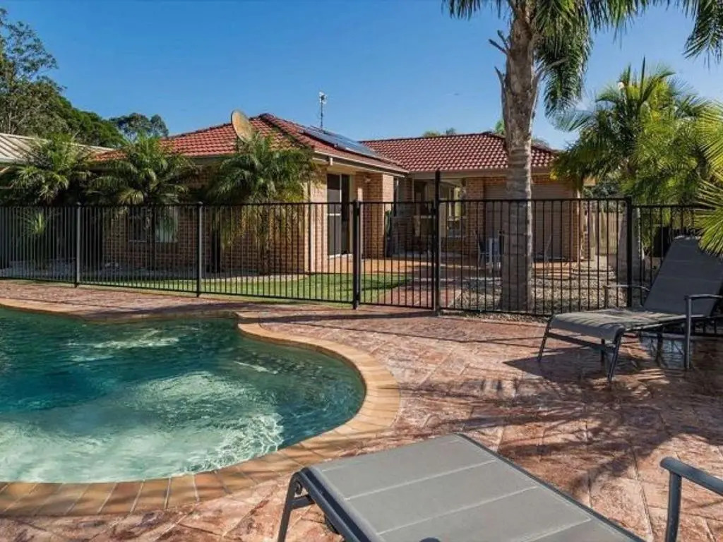 Pool in Paradise by Experience Jervis Bay