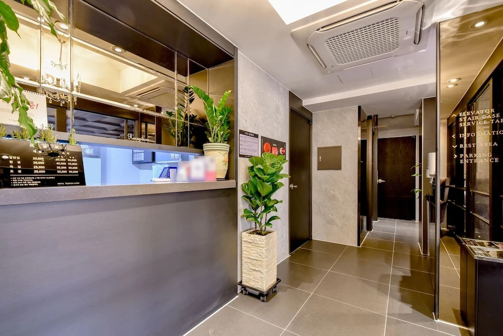 French Code Hotel