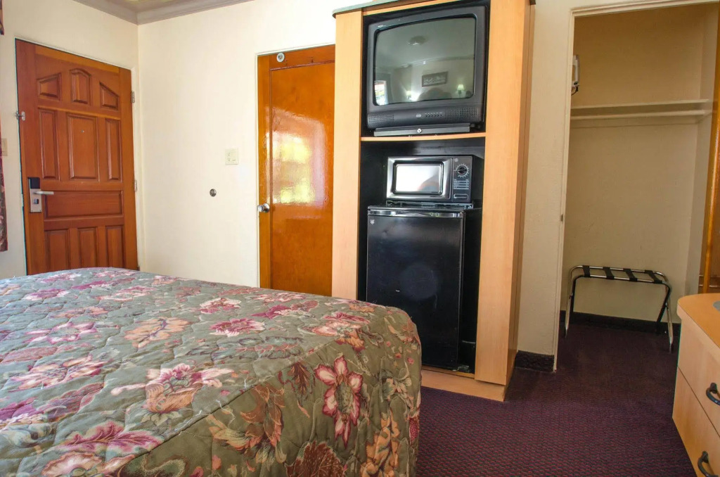 Economy Inn Los Banos