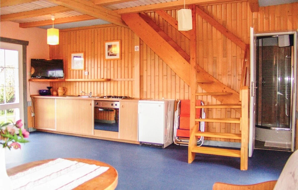 Beautiful Home In Ustronie Morskie