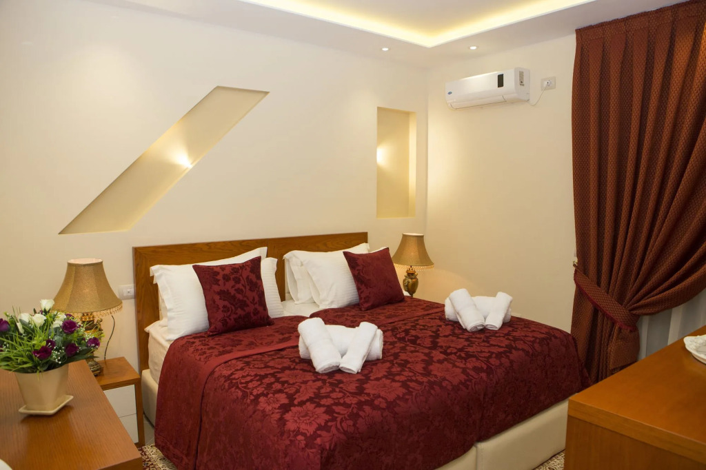 Vila Tako - Hotel