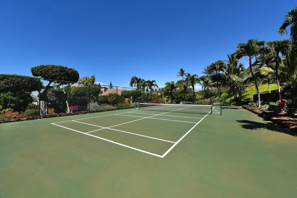 Tropical Oasis with Daily Activities - Spacious and Stylish Getaway