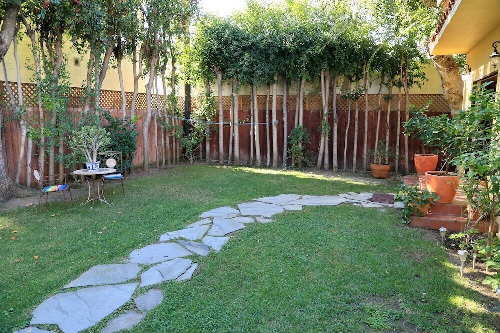 Wilshire Vista One Bedroom Vacation House - RUD 82201