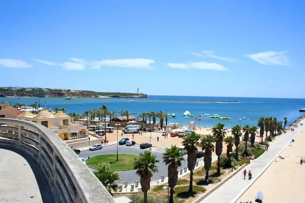 Modern Apartment Close Near Beach in Portimao, PT
