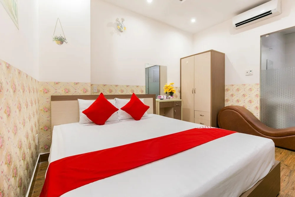 Seven Stars Hotel