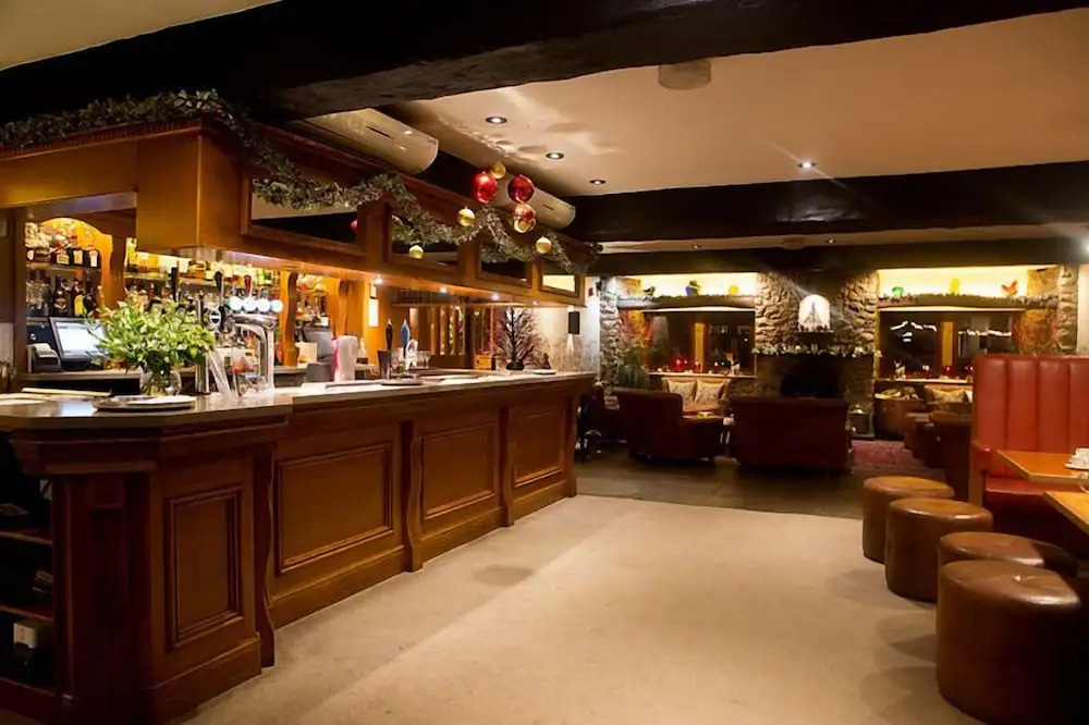 Gibbon Bridge Hotel