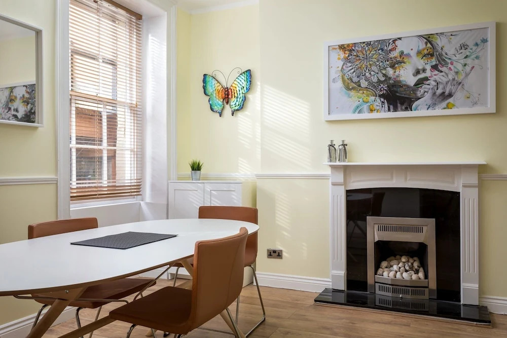 27 Lansdown Place