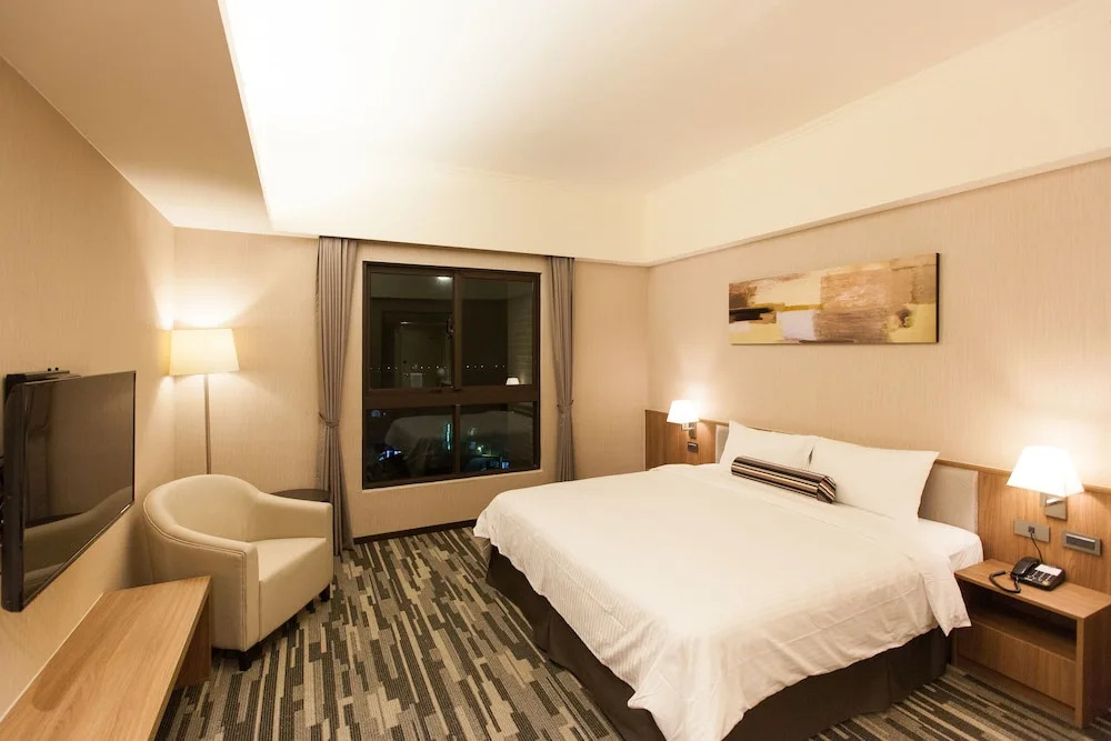 F Hotel Chipen