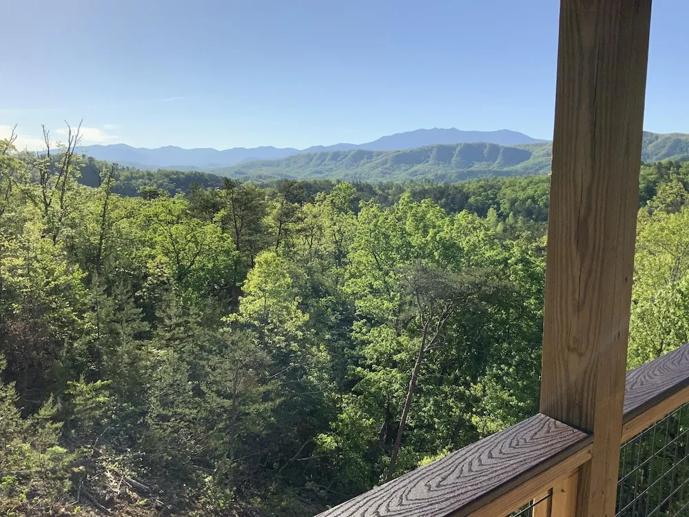 Copper Fox 3 Bedroom Cabin