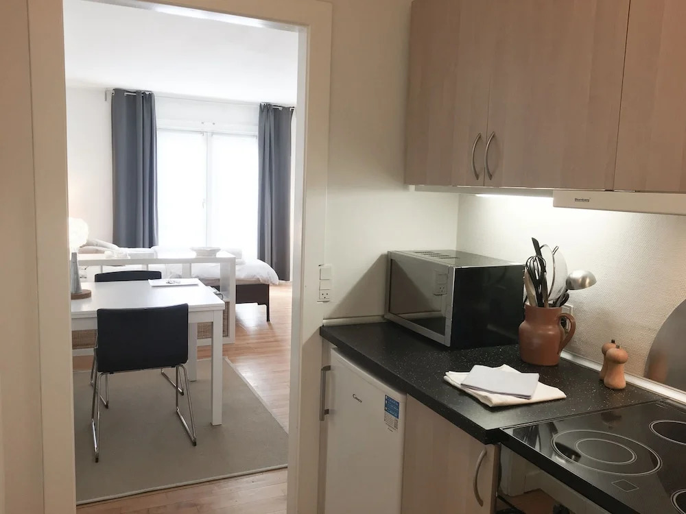 Apartment close to Metro 140-1