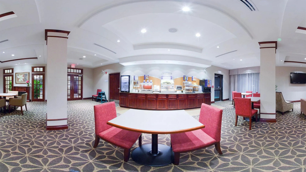 Holiday Inn Express Hotel & Suites Brockville by IHG