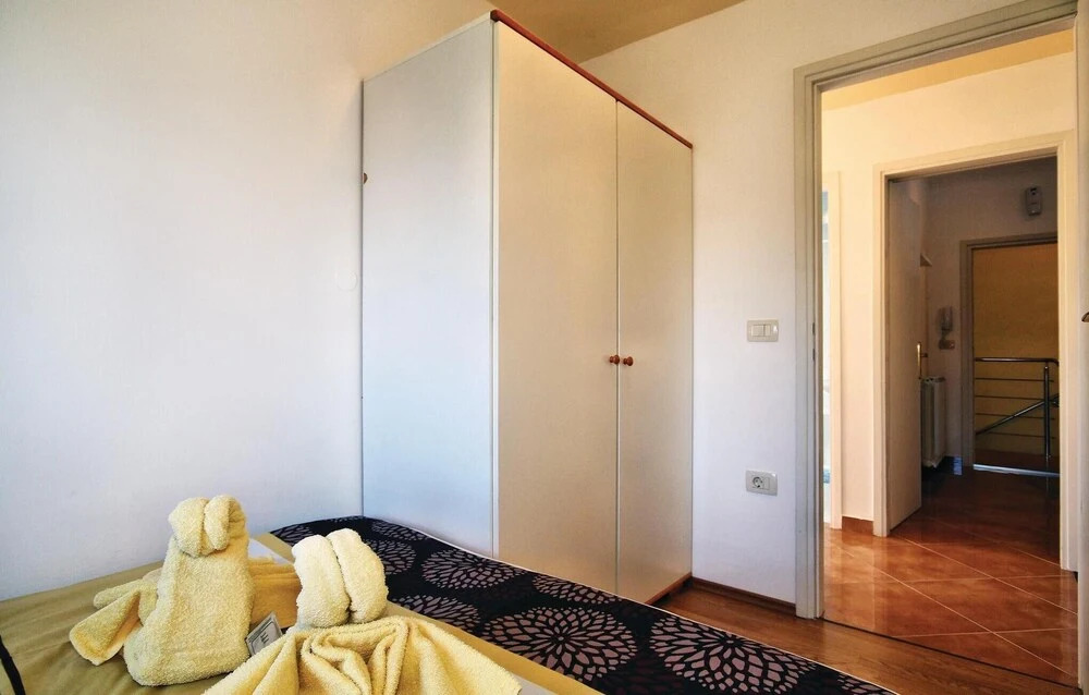 Beautiful Home in Umag With Wifi and 2 Bedrooms