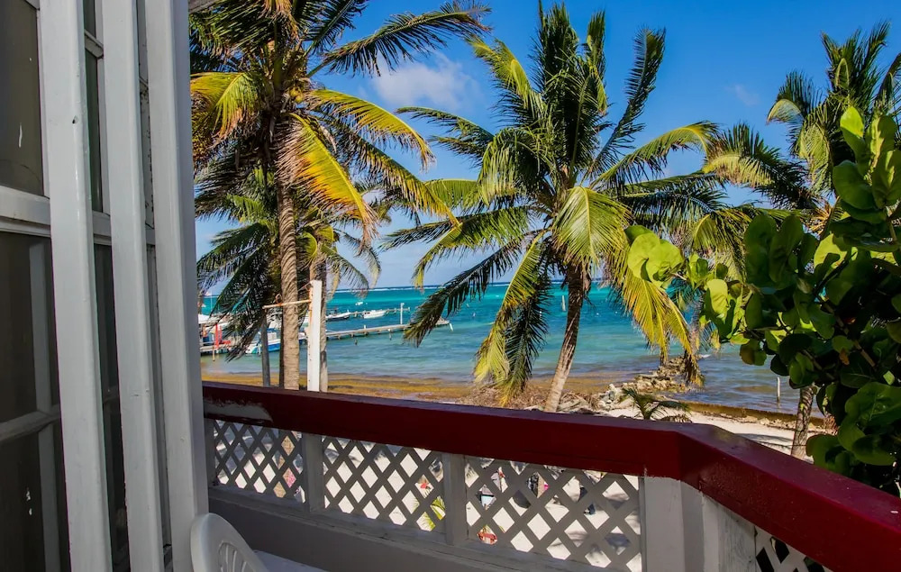 Hotel Coastal Bay