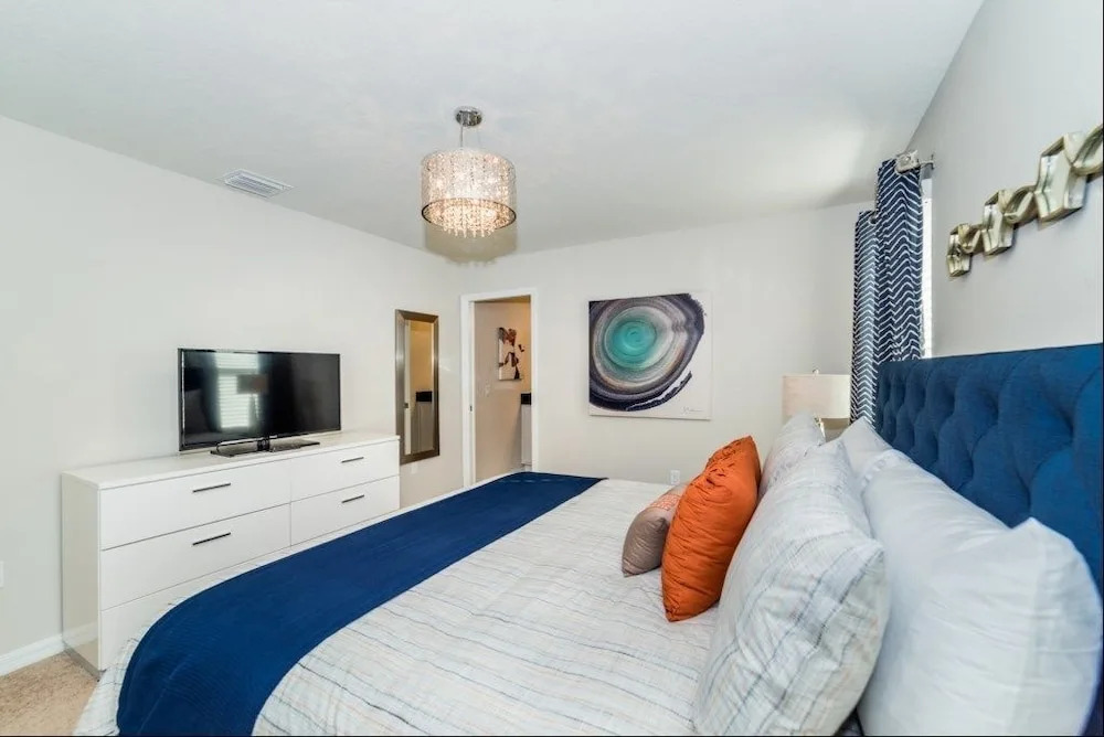 Windsor at Westside 8820 - Eight Bedroom Villa with Private Pool