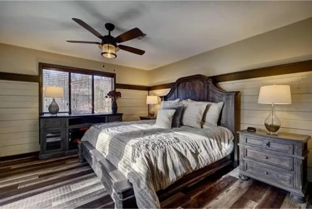 New Luxury Remodel Fire Pit Game Room Hot Tub